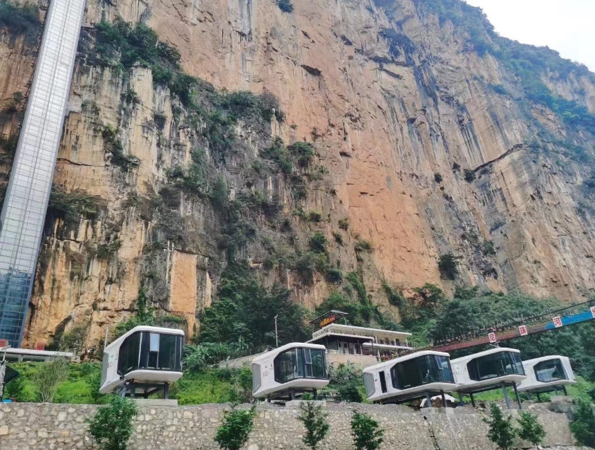 云南尼珠河景區樂分堡太空艙民宿?敬請期待